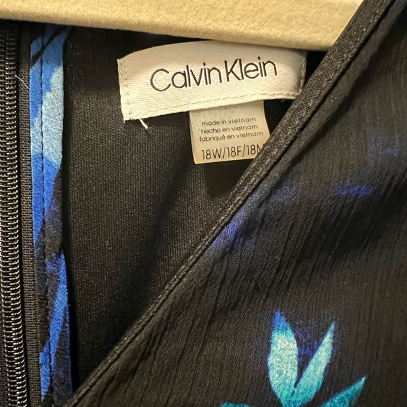 Calvin Klein  V-Neck Flutter Short Sleeve Tie Waist Floral Chiffon Midi Dress - Picture 6 of 8